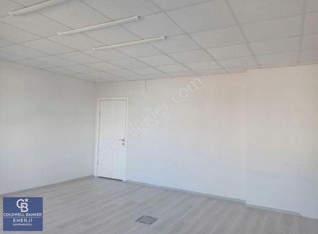 Avcılar Merkez Mahallesi Tadilatlı 3+1 Satılık Daire