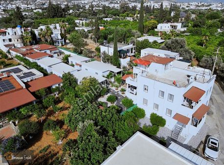 Bitez'de 1.131 M2 Arsa İçinde 15 Adet Dairesi Olan Saklı Cennet