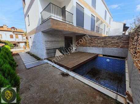 Şenbağlar'dan Deniz Tarafında Müstakil Havuzlu Lüks Villa!!!