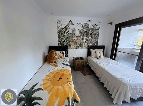 Şenbağlar'dan Denize 100 Metre Tek Katlı Yazlık