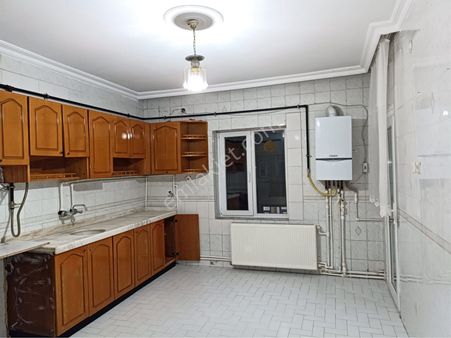 Çarşı Merkezde Satılık 3+1 Daire