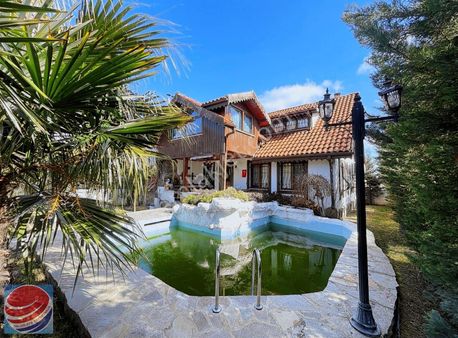 Marmaraereğlisinde 425 M2 Arsa İçerisinde Müstakil Lüks Villa