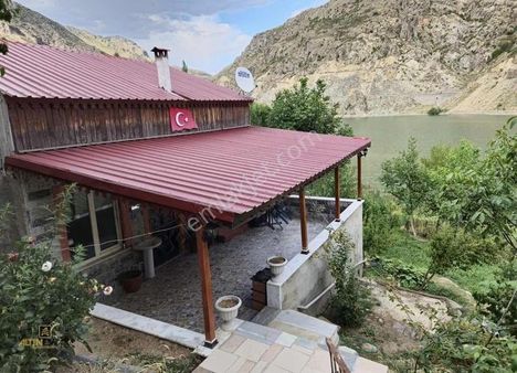 Erzurum İspirde Satılık Müstakil Ev Arsa