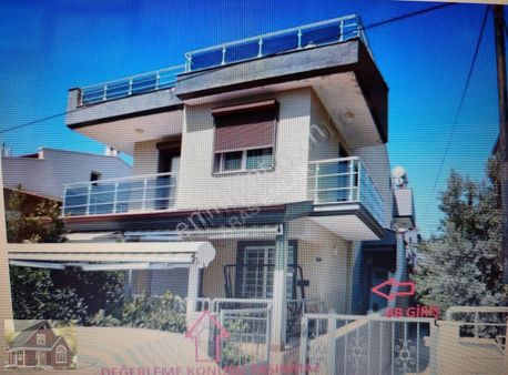 İzmir Menderes Özdere Orta Mah. Satılık 4+1 Muhteşem Villa