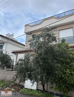 Deniz Ayağınızın Altında...