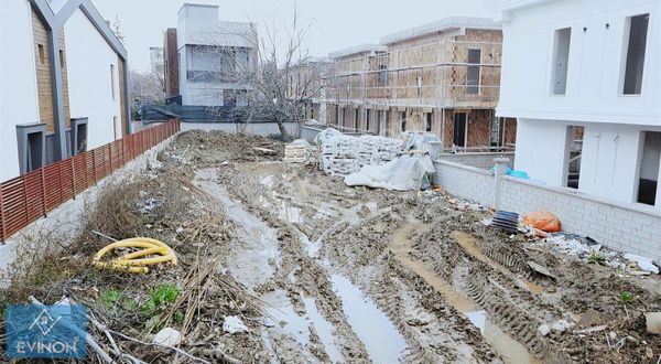 Gümüştepe'de Villa İmarlı Arsa*tek Tapu