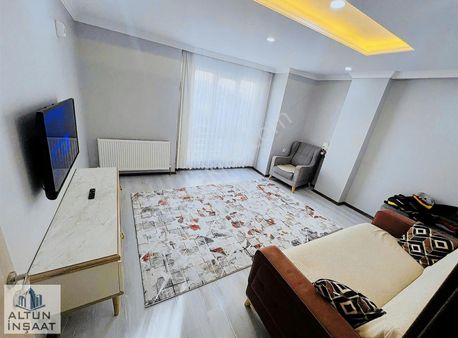 Arnavutköy Merkezde 2+1 Arakat 100 M2 Tek Daire Üzeri Bina Daire