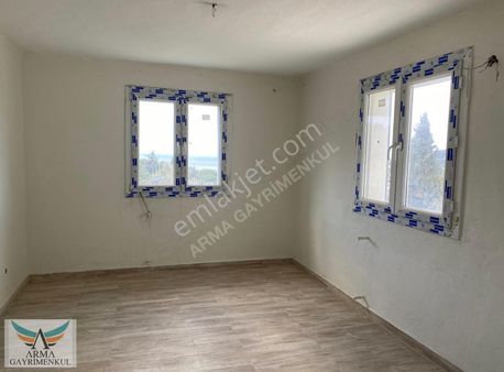 Artur Güvercin Koyu Satılık Dubleks Yazlık