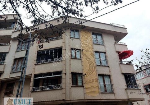 Gazi Osman Paşa Küçük Köy De Satılık Asansörlü Dubleks 3+2 175 M2 Metroya Yakın Mesafededir
