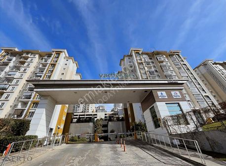 Bahçeşehir Vaditepe 1. Bölge 121 M2 Satılık 2+1 Kısa Kat Daire