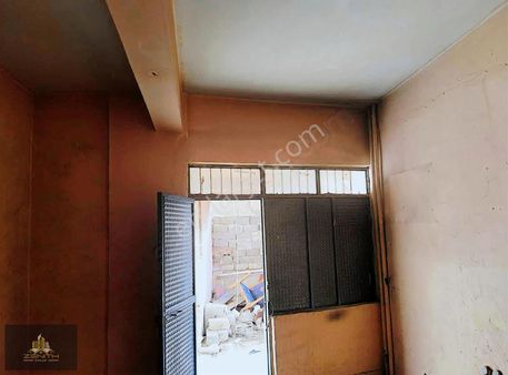 Zenith'den İstanbul Caddesi Üzeri Satılık Dükan