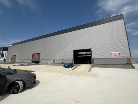 Zorlu'dan E-5 Karayolu Üzerin'de 2000m2 Kiralık İşyeri Depo