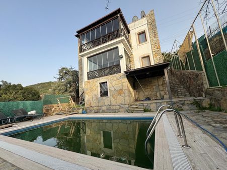 Gümüşlük Yalıkavak Arası Karakayada Satılık Müstakil 4+1 Full Manzaralı ,havuzlu Villa