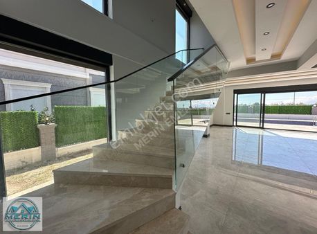 Altınkale'de 500m2 Havuzlu Sıfır Satılık Müstakil Villa
