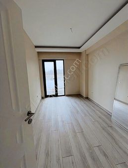 Ünye Gölevi Mahallesi,çarşı Konakları Sitesi,4 +1,185 M2. Brüt