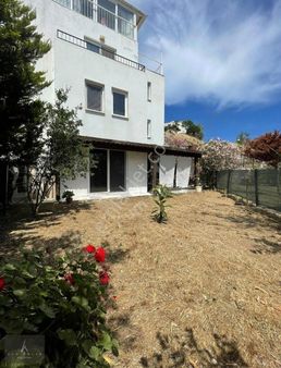 Bodrum Gümüşlük'te Satılık İkiz Dubleks