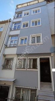 Eyüpsultan İslambey Mah. 2002 Yapımı 6 Katlı Bina Krediye Uygun