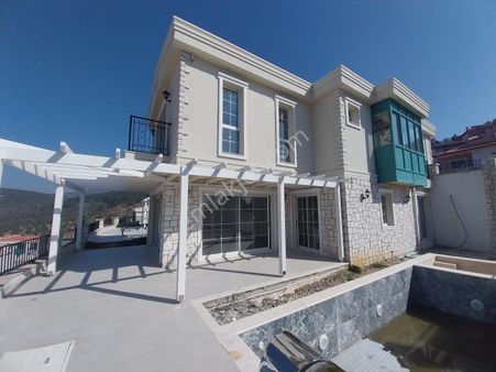 Merkezi Konumda Ultra Lüks Kalitede 4+1 Satılık Villa