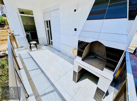 V.karşıyaka'da Ş.hastanesi Yakını E.banyolu Ara Kat 3+1 140m2