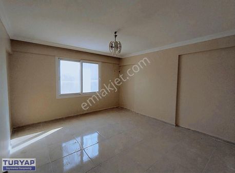 Defne Kaymakamlığı Yanında Satılık Geniş Daire