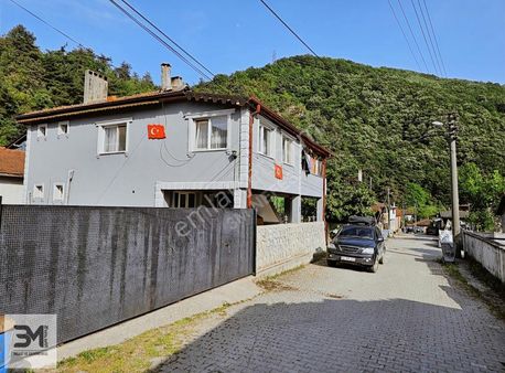 Sakarya Geyve 517 M2 Arsa İçinde 2 Katlı Müstakil Ev Ve Ahırı