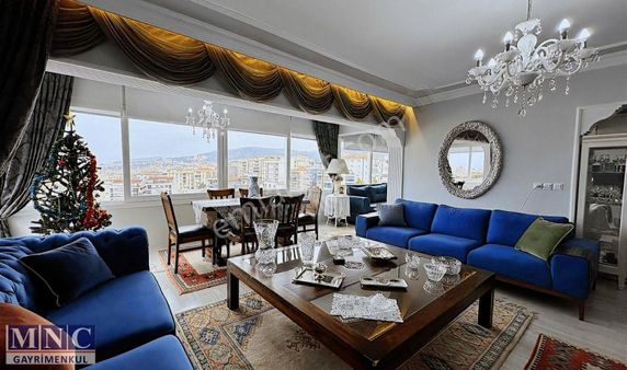 Deniz Manzaralı, Doğalgazlı, Lüks Restore Edilmiş Geniş 3+1daire