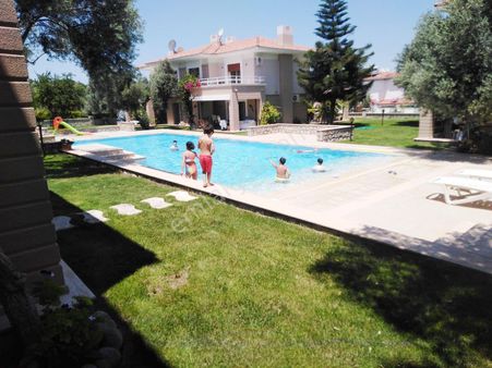 Boyalık Haziran Sonuna Dek Kiralık Denize 400m Havuzlu Site 3+1