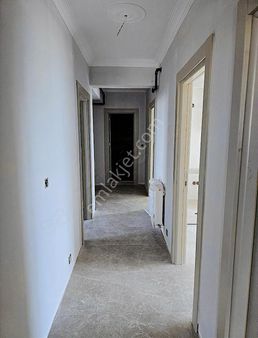 Efendi Mah. Nur Cami Karşısı Satılık Ara Kat Daire