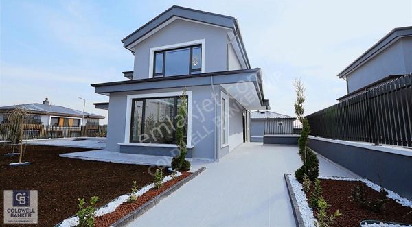 Yeni Bağlıcada 4+1 Satılık Site İçinde Lüx Sıfır Villa