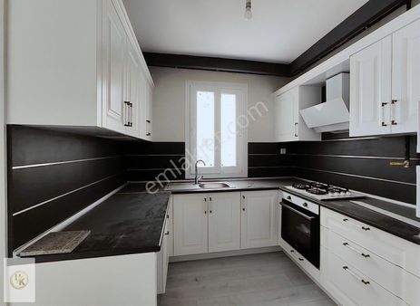 T.özal Gündoğdu Civ.2+1 Ç.banyo Site İçi 4 Yaşında Cazip Daire