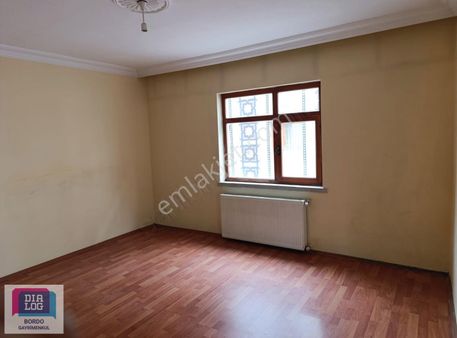 Acil Satılık 3+1 Boş Daire