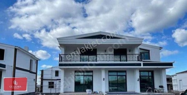 Rower Kaplan Villaları Havuzlu 5+1 Satlik