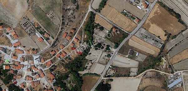 Yavuz Emlak'tan Köy İçinde Müstakil Tapulu 210 M2 Satılık Arsa