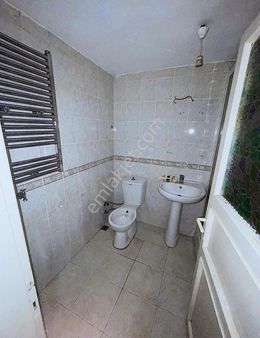 Engin Erdem'den Merterde Satılık 2+1 Köşe Daire