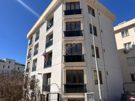 Büyükçekmece Celaliye Mahallesinde 2+1 Ferah Daire