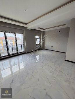 Emlak Konut Bölgesinde 1+1 Sıfır Satılık Daire