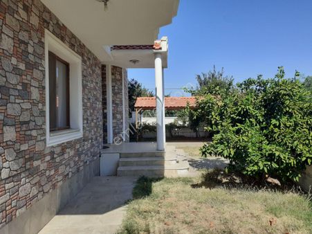 Balıkesir Ayvalık Camlık Ta Satılık Mustakil Villa