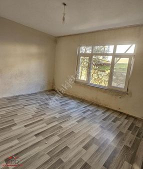 Sakarya Pamukova Merkez Köy Satılık 1255 M2 Arsa Müstakil Evler