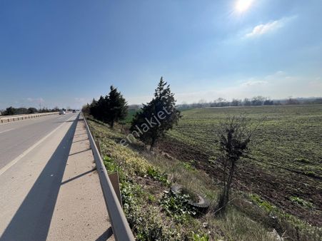 Re/max'ten Bursa-çanakkale Yoluna Cepheli 2969 M² Arazi