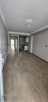 Erdem İnşaat Emlaktan Balkonlu Geniş 1+1 Daire