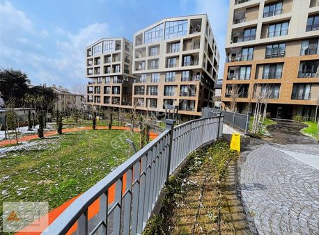 Agt'den Acıbadem Konaklarında Sıfır 2+1 Balkonlu Satılık Daire