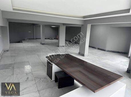 Vega'dan Muradiye De 197m2 Batarlı Lüx İşyeri