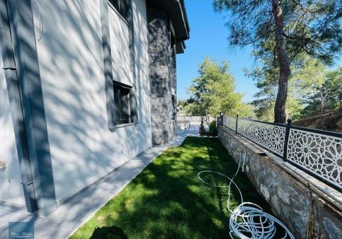 Tek Müstakil 3+1 Özel Havuzlu Cazip Fiyat !!