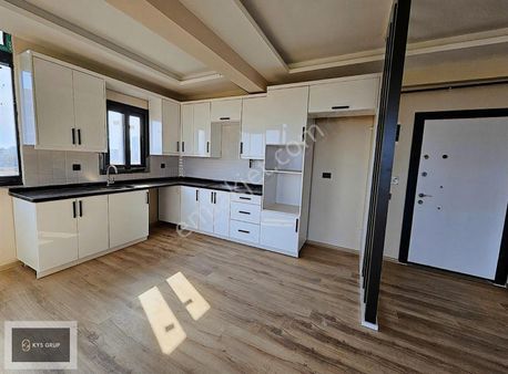 Eski Mezitlide Sıfır Projeden 4 Cepheli 2+1 Acil Satılık Daire