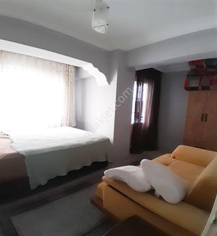 Avcılarda Sahile Ve Merkeze Yakın Eşyalı Satılık 2+1 Kelepiir