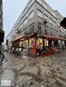 Fatih Beyazıt Mercan Kardeşler Han Satılık Dükkan