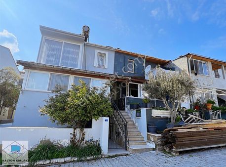 Alaçatı Sosyal Konutlarda Yenilenmiş Modern Eşyalı Villa