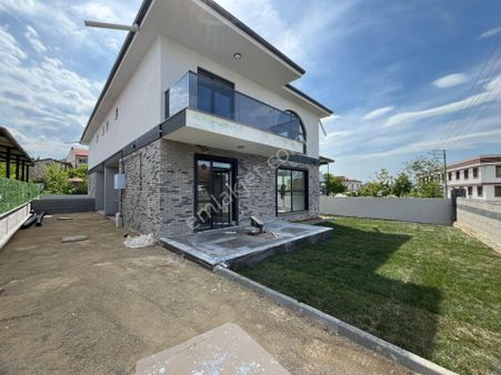 Sakarya Royal'den Kazımpaşa'da Lüks Bahçeli Satılık Villa