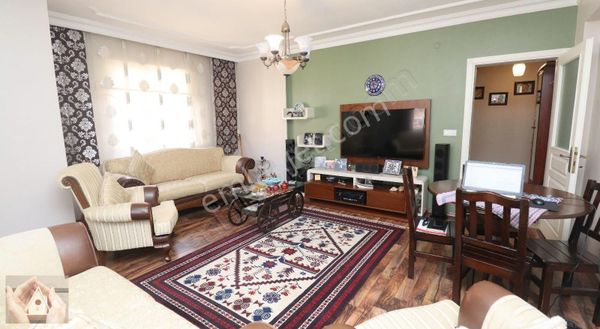 Esen Emlak Aracılığıyla***tavan Yüksek-kullanışlı (3+1) Dubleks