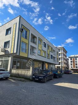 Muradiye De Önü Açık Ara Kat 2+1 Karanlıksız Satılık Köşe Daire.